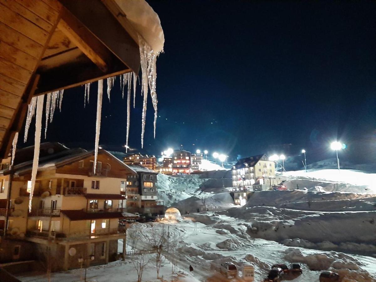 Gudauri Ski Studio ภายนอก รูปภาพ